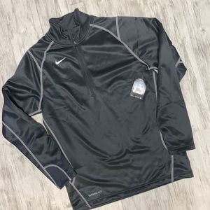 NWT Nike 1/4 zip sz M